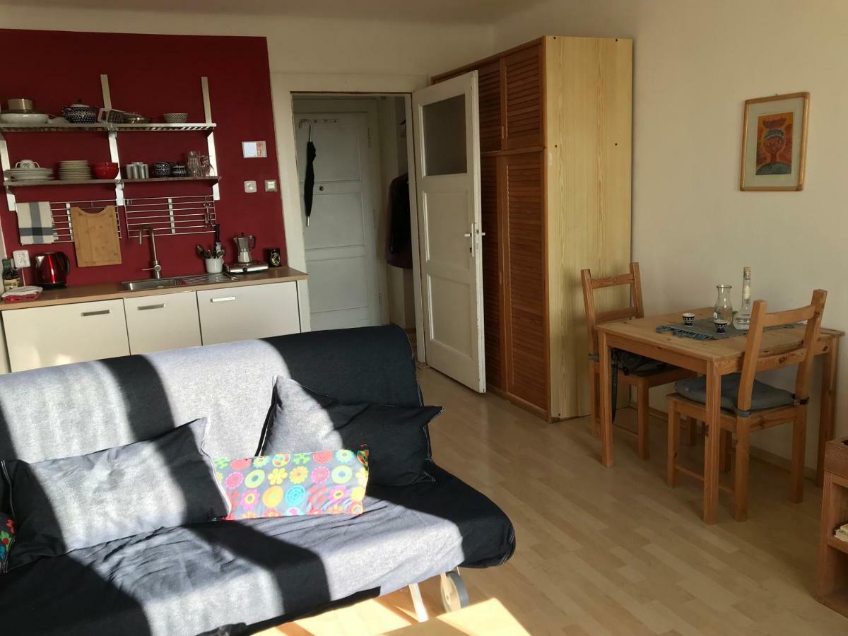 Cosy Flora Nest Apartment ปราก ภายนอก รูปภาพ