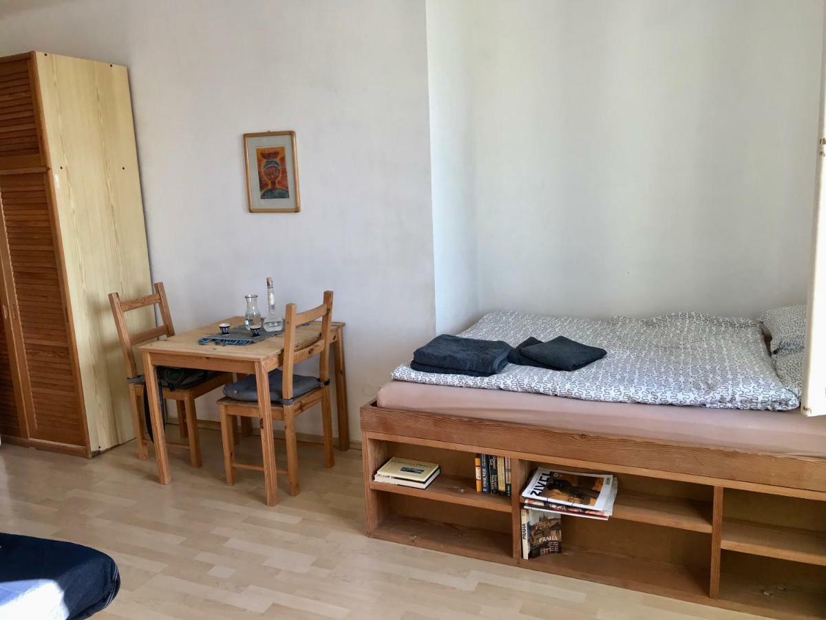 Cosy Flora Nest Apartment ปราก ภายนอก รูปภาพ